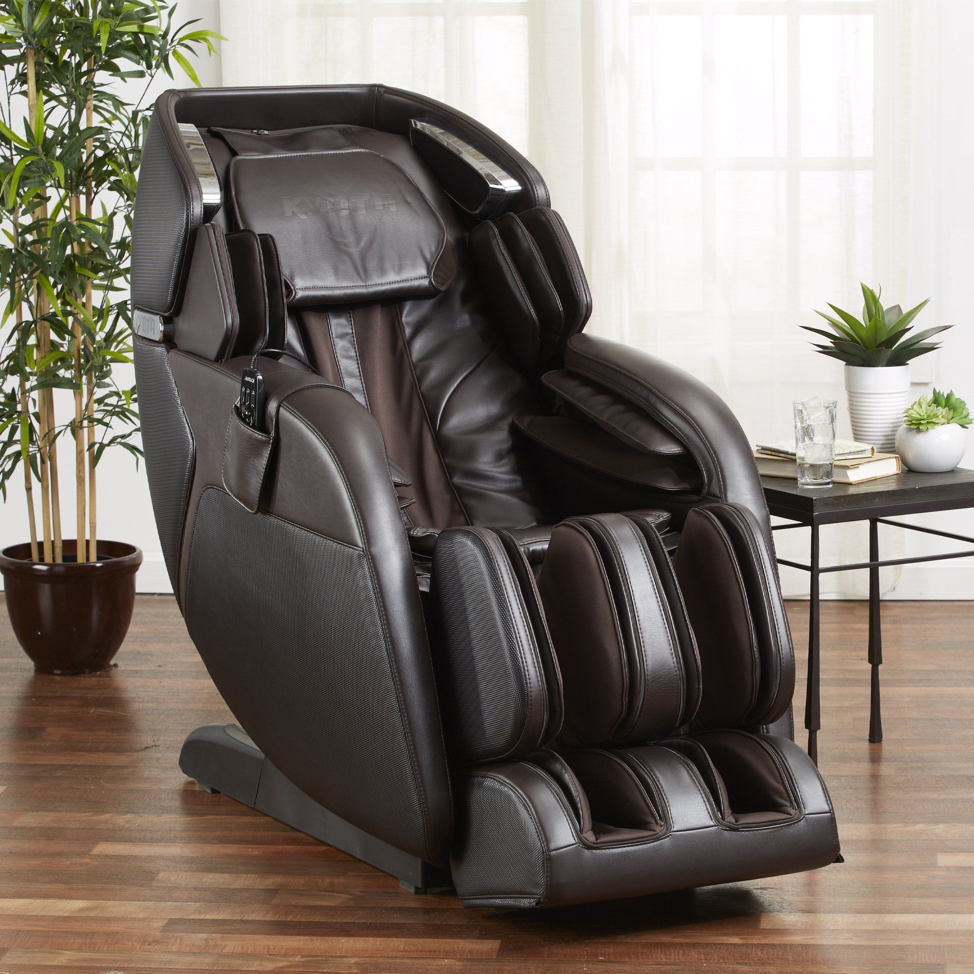 Kyota Kenko M673 Massage Chair Certified Pre-Owned Grade A